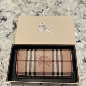 Authentic Burberry Haymarket Penrose Continental Wallet Black